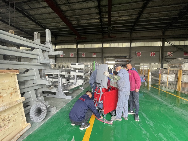 糧食機械有限公司選擇了GX2洗地機解決地面清潔問題